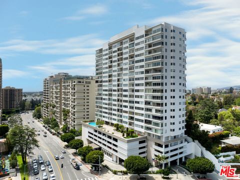 Condominium in Los Angeles CA 10501 Wilshire Boulevard.jpg