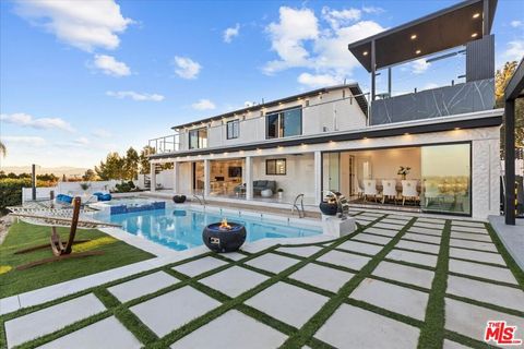 8600 Farralone Avenue West Hills CA 91304