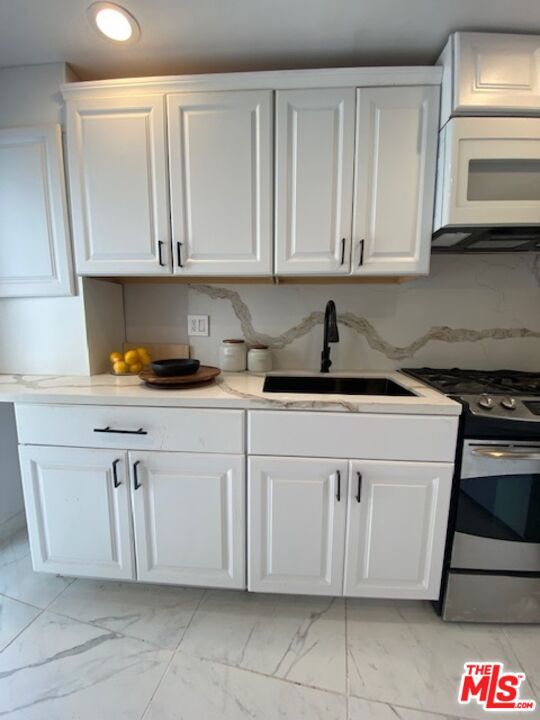 Properties 1 245 Thurston Avenue 5