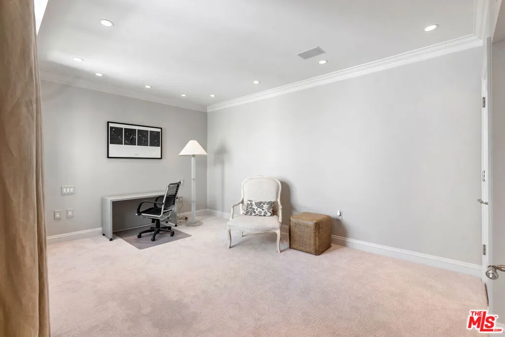 Los Angeles, California 90067, United States, 2 Bedrooms Bedrooms, ,3 BathroomsBathrooms,Residential,Pending,108840