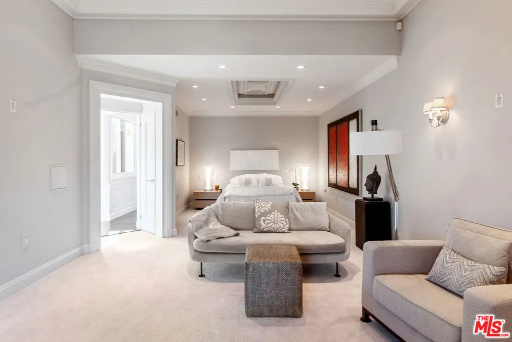 Los Angeles, California 90067, United States, 2 Bedrooms Bedrooms, ,3 BathroomsBathrooms,Residential,Pending,108840