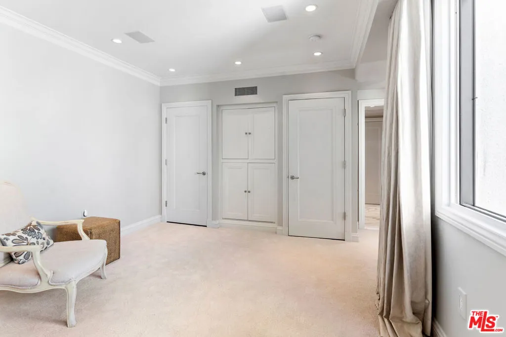 Los Angeles, California 90067, United States, 2 Bedrooms Bedrooms, ,3 BathroomsBathrooms,Residential,Pending,108840