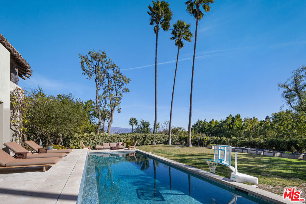 Properties 3 3348 Clerendon Road