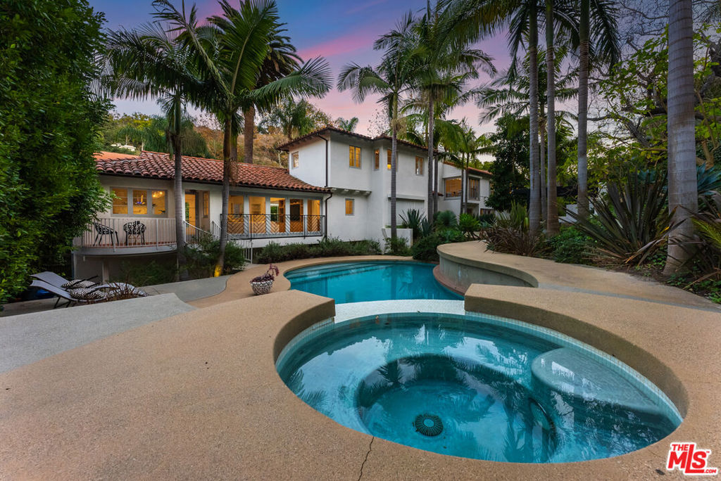 Properties 2 3701 Longridge Avenue