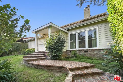 A home in Studio City