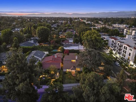 A home in Studio City