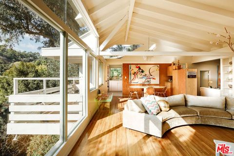 2764 Outpost Drive Los Angeles CA 90068