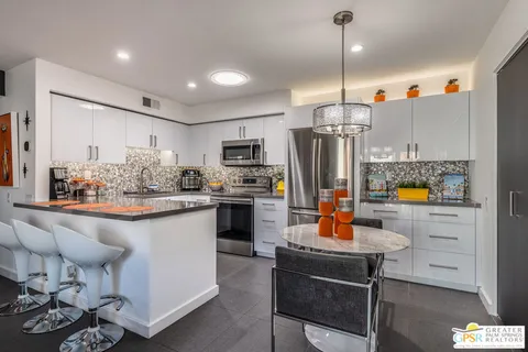 3060 E Sunflower Circle, Palm Springs, CA 92262 - MLS#: 25498257PS