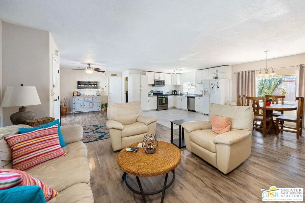 Cathedral City, California 92234, United States, 3 Bedrooms Bedrooms, ,2 BathroomsBathrooms,Residential,Active,23567