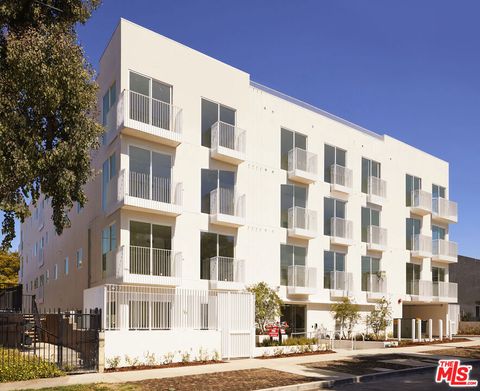 636 N Juanita Avenue Los Angeles CA 90004