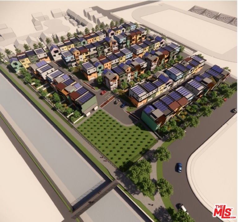 2320 N Parmelee Avenue