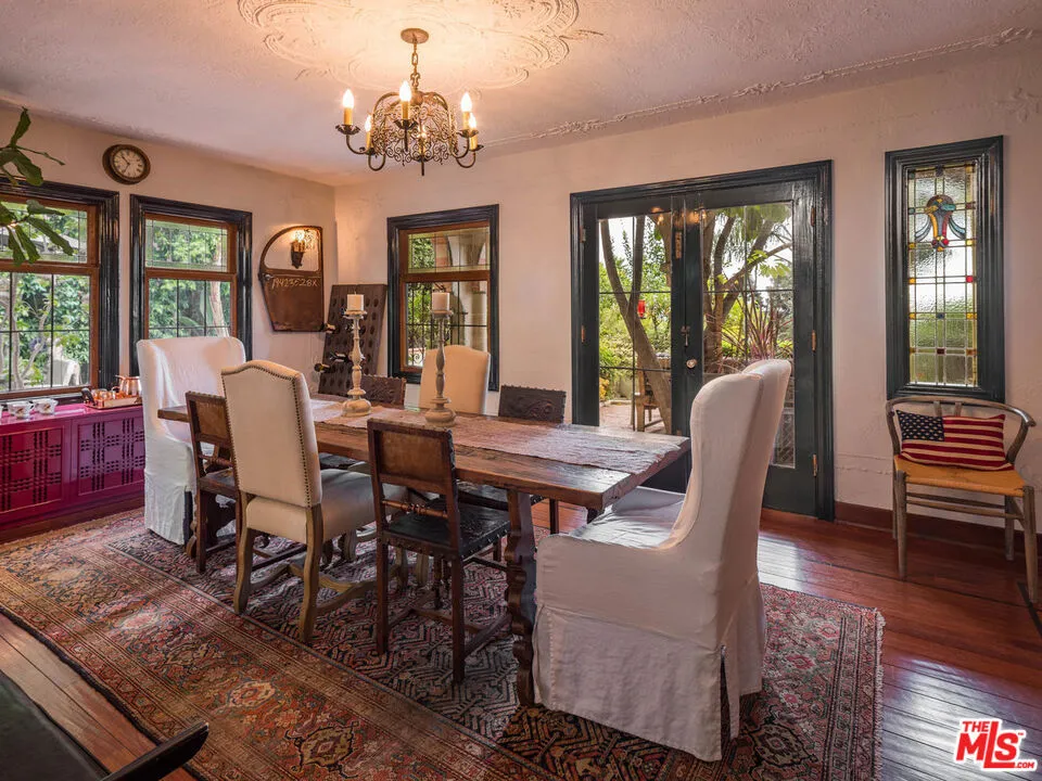 Los Angeles, California 90068, United States, 3 Bedrooms Bedrooms, ,3 BathroomsBathrooms,Residential,Active,125292