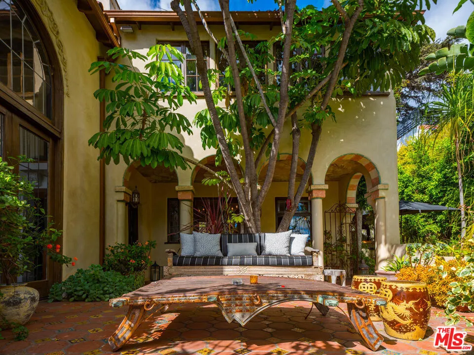 Los Angeles, California 90068, United States, 3 Bedrooms Bedrooms, ,3 BathroomsBathrooms,Residential,Active,125292