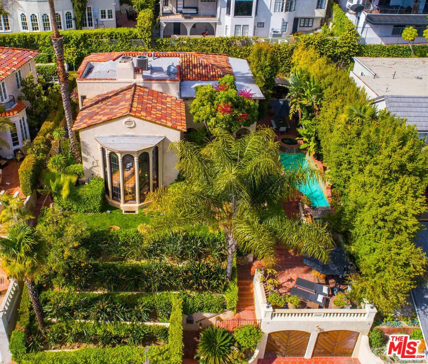 Los Angeles, California 90068, United States, 3 Bedrooms Bedrooms, ,3 BathroomsBathrooms,Residential,Active,125292