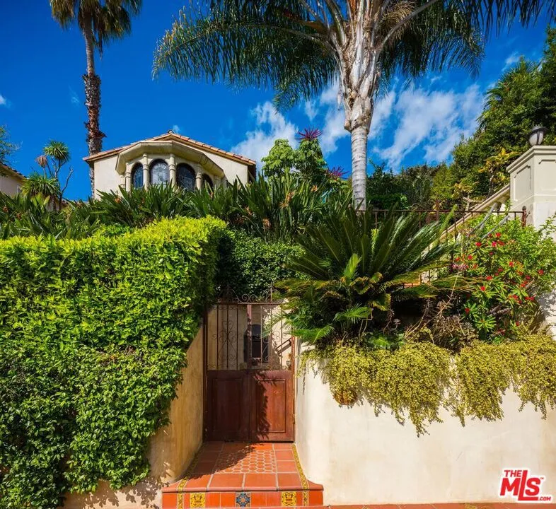 Los Angeles, California 90068, United States, 3 Bedrooms Bedrooms, ,3 BathroomsBathrooms,Residential,Active,125292