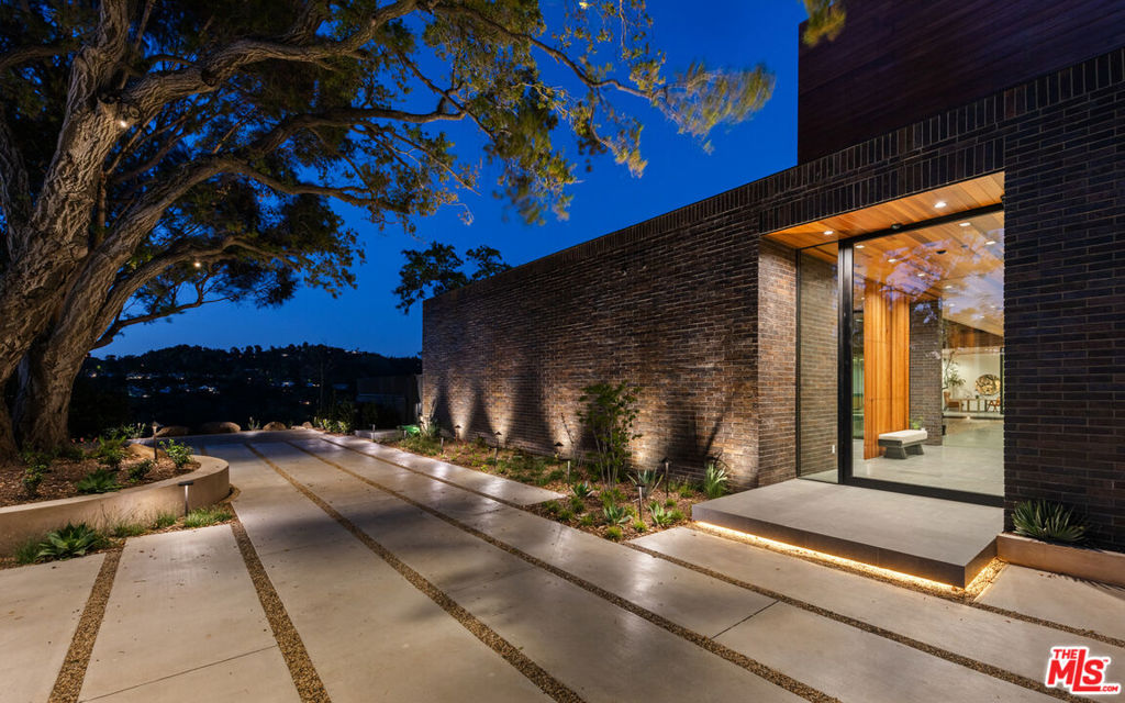 Properties 3 9705 Oak Pass Road
