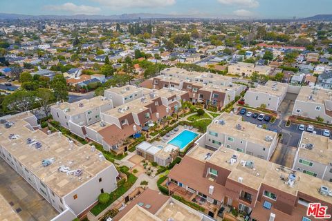 A home in Marina Del Rey