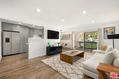 MLS: 25504721