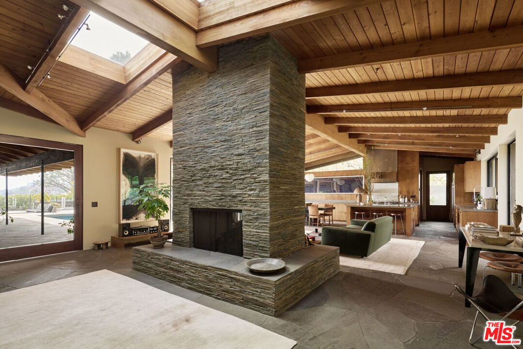 Properties 2 2565 Zorada Drive