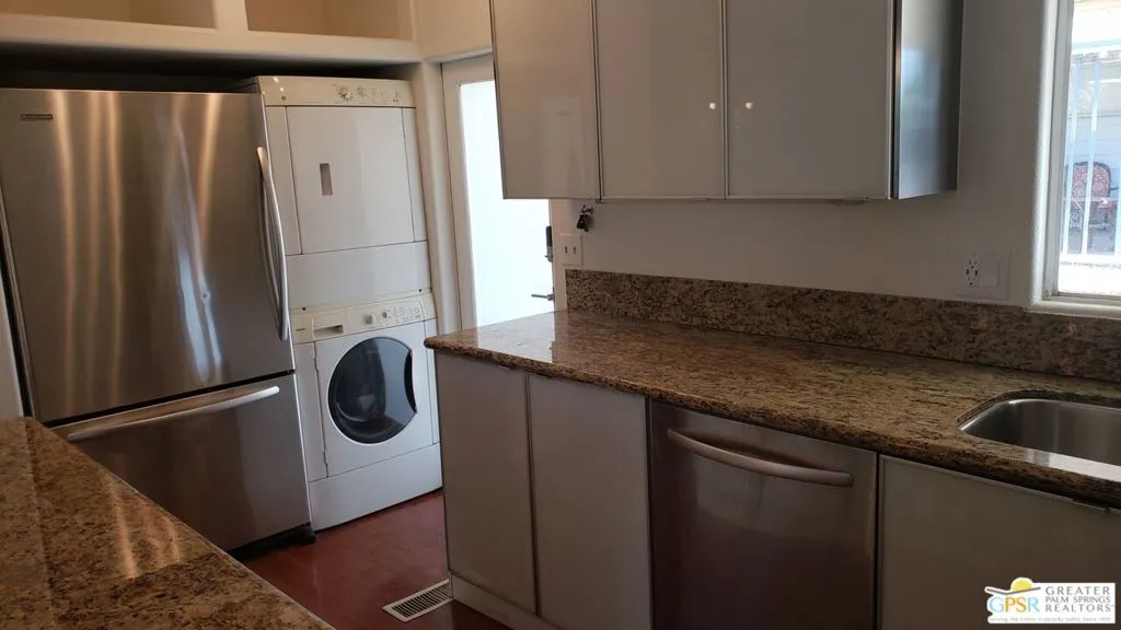 Cathedral City, California 92234, United States, 2 Bedrooms Bedrooms, ,2 BathroomsBathrooms,Residential,Active,10135