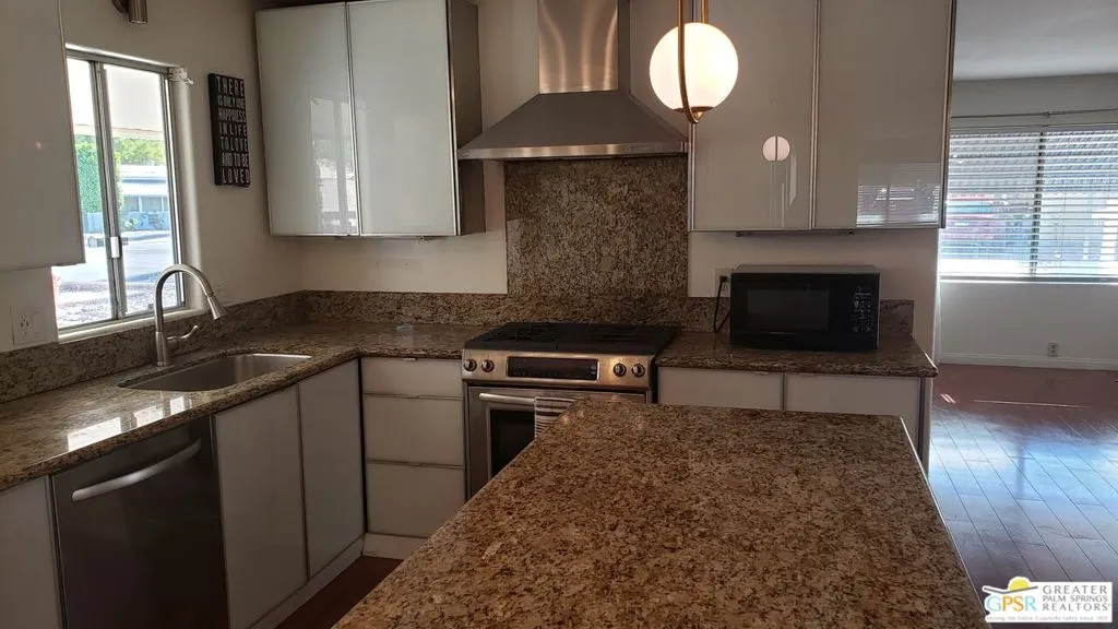 Cathedral City, California 92234, United States, 2 Bedrooms Bedrooms, ,2 BathroomsBathrooms,Residential,Active,10135