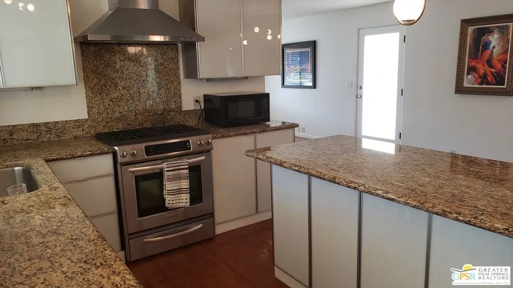 Cathedral City, California 92234, United States, 2 Bedrooms Bedrooms, ,2 BathroomsBathrooms,Residential,Active,10135