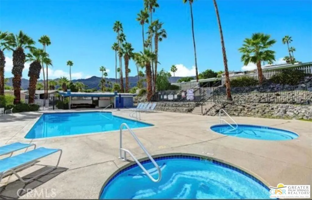 Palm Desert, California 92260, United States, 2 Bedrooms Bedrooms, ,1 BathroomBathrooms,Residential,Active,77204