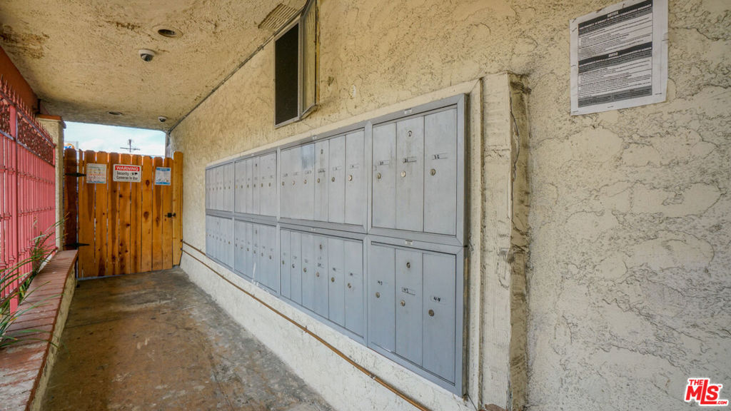Properties 2 4636 Laurel Canyon Boulevard