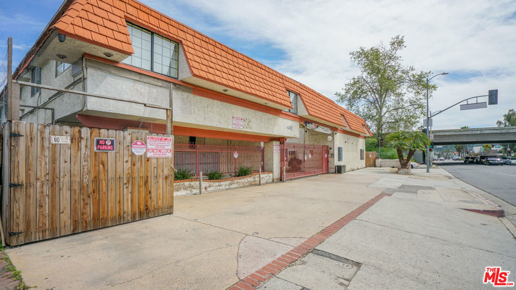 Properties 1 4636 Laurel Canyon Boulevard