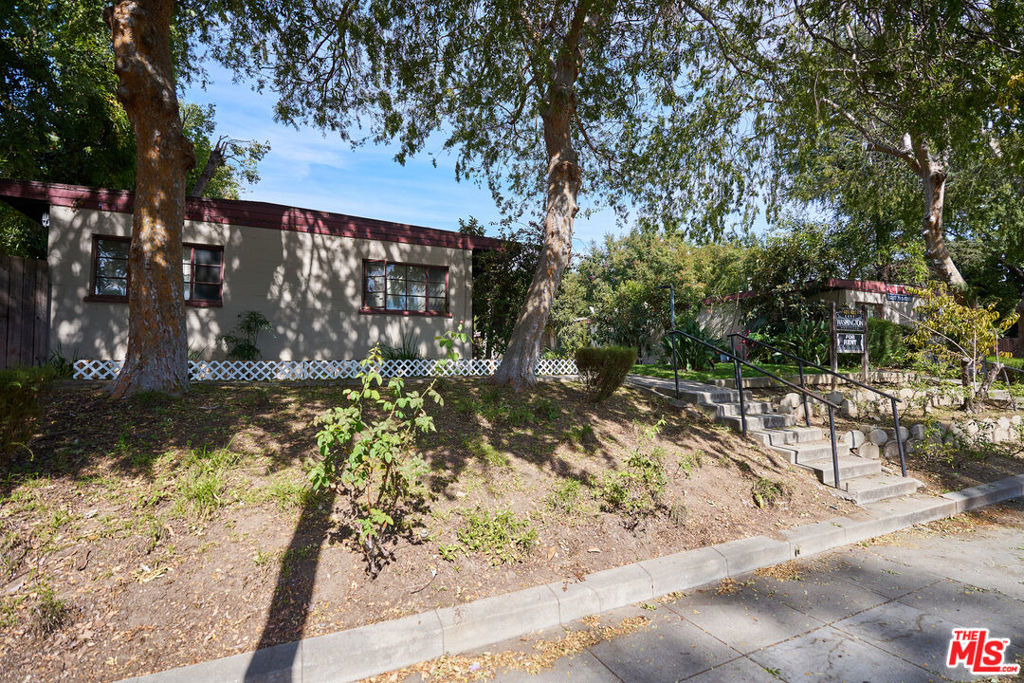 Properties 4 485 E Washington Boulevard