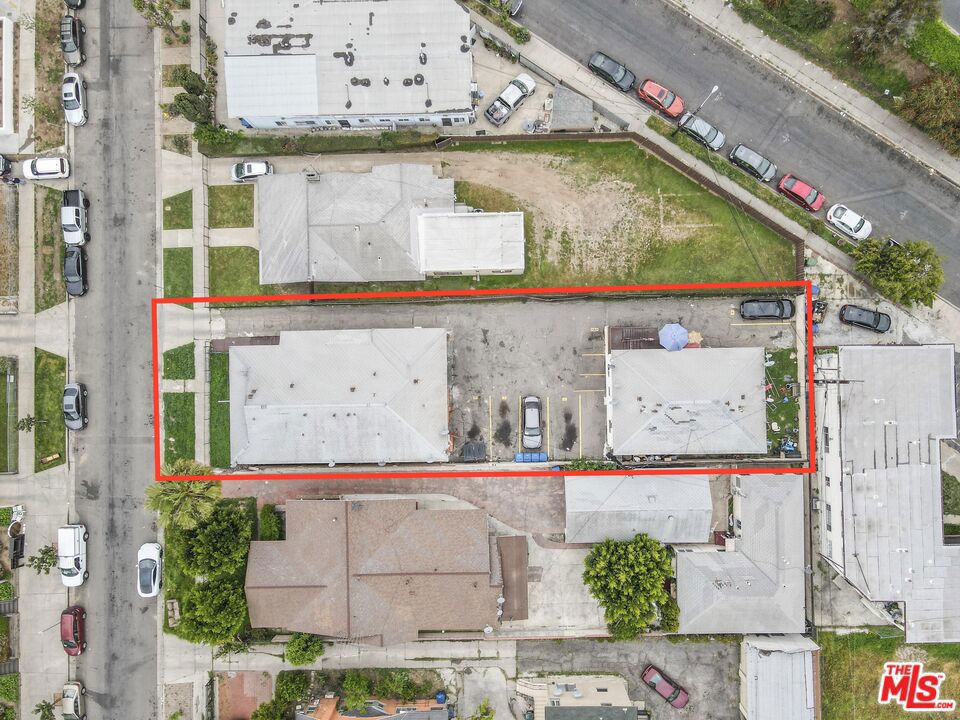 917 N Ardmore Avenue