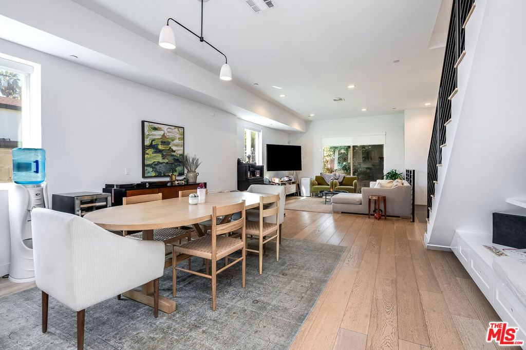 Properties 3 4036 La Salle Avenue