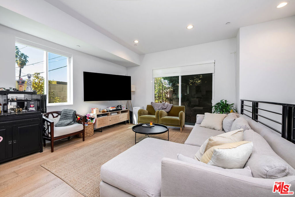 Properties 4 4036 La Salle Avenue