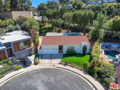 A home in Studio City