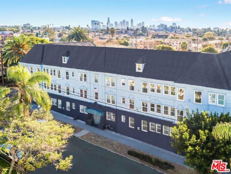 Properties 1 4108 Marathon Street
