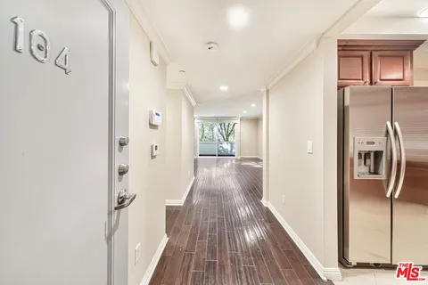 MLS: 25515819