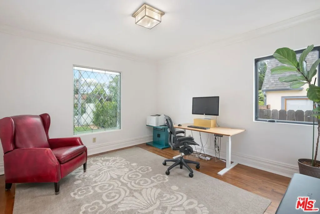 Santa Monica, California 90402, United States, 4 Bedrooms Bedrooms, ,6 BathroomsBathrooms,Residential,Pending,136251