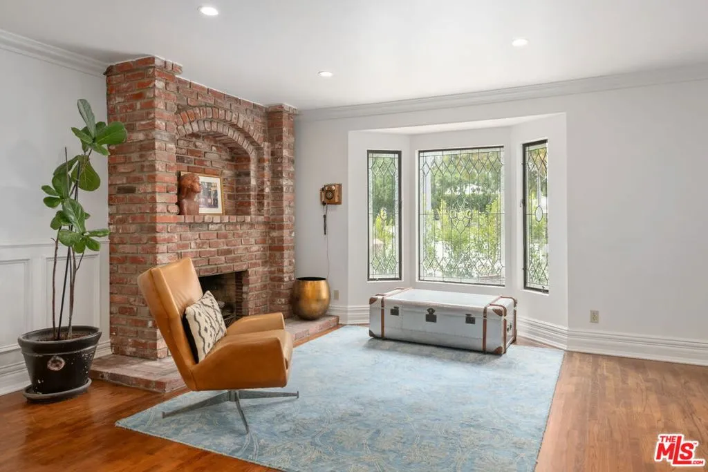 Santa Monica, California 90402, United States, 4 Bedrooms Bedrooms, ,6 BathroomsBathrooms,Residential,Pending,136251