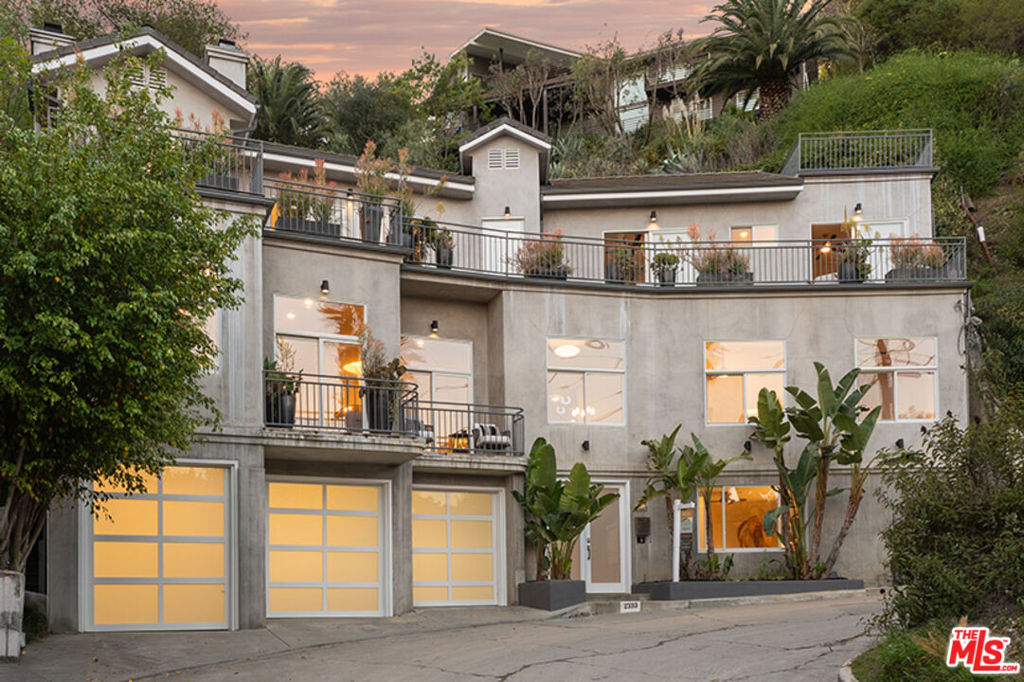 Properties 1 2333 Vasanta Way