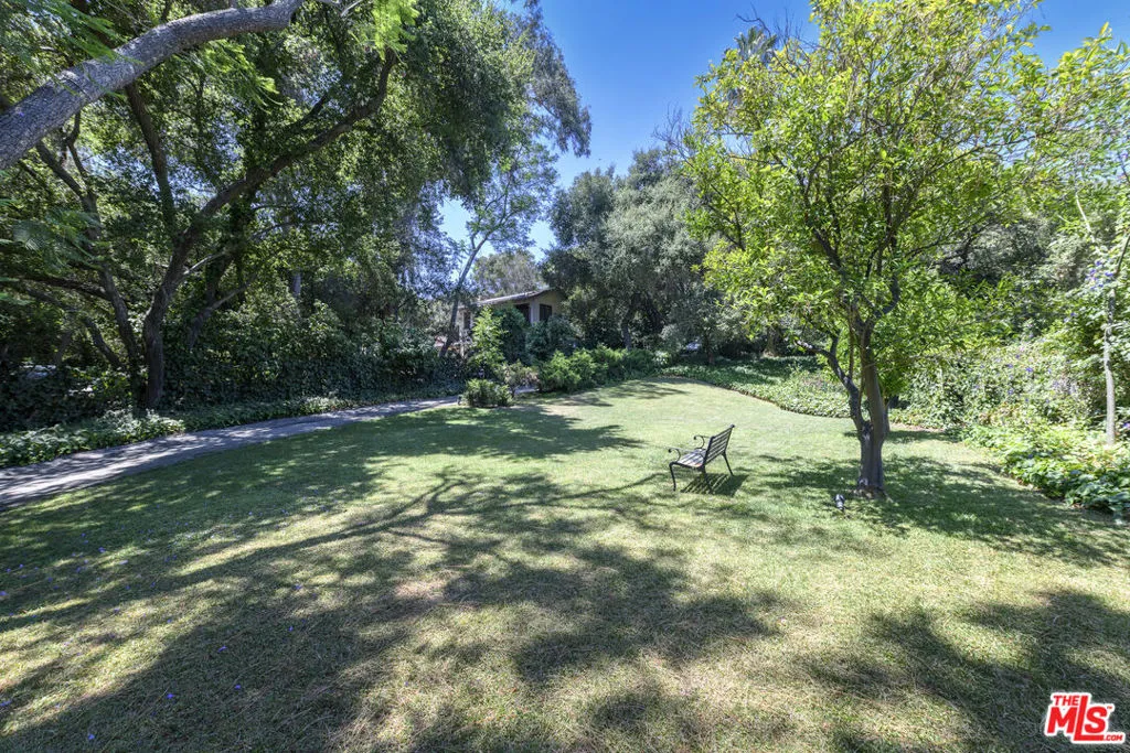 Encino, California 91316, United States, 5 Bedrooms Bedrooms, ,3 BathroomsBathrooms,Residential,Active,4888