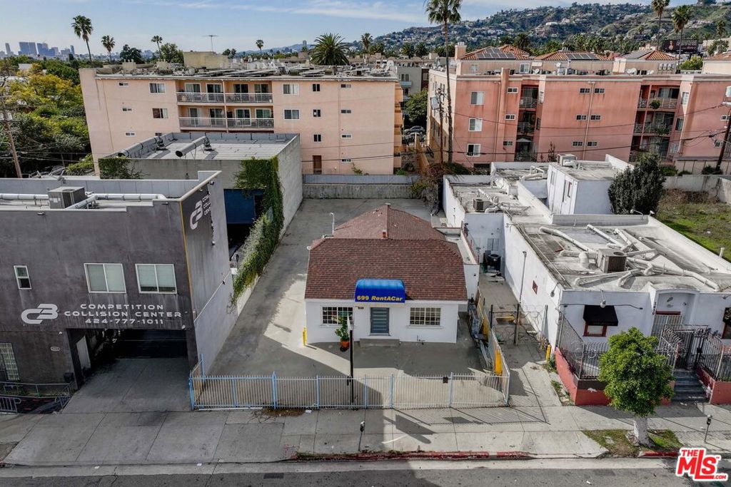 Properties 2 1415 N LA BREA Avenue