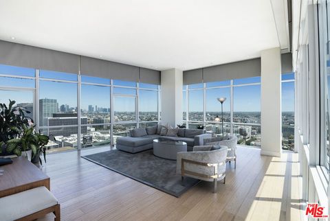 Condominium in Los Angeles CA 3785 Wilshire Boulevard 6.jpg