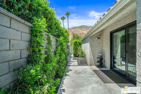 Condominium in Palm Springs CA 2560 La Condesa Drive 57.jpg