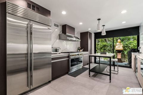 Condominium in Palm Springs CA 2560 La Condesa Drive 20.jpg