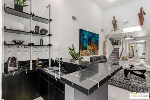 Condominium in Palm Springs CA 2560 La Condesa Drive 11.jpg