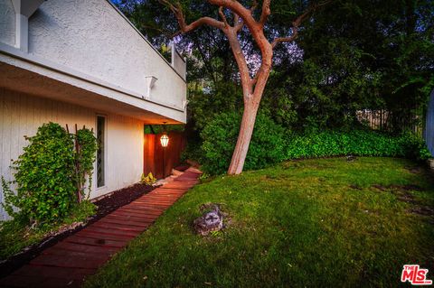 A home in Tarzana