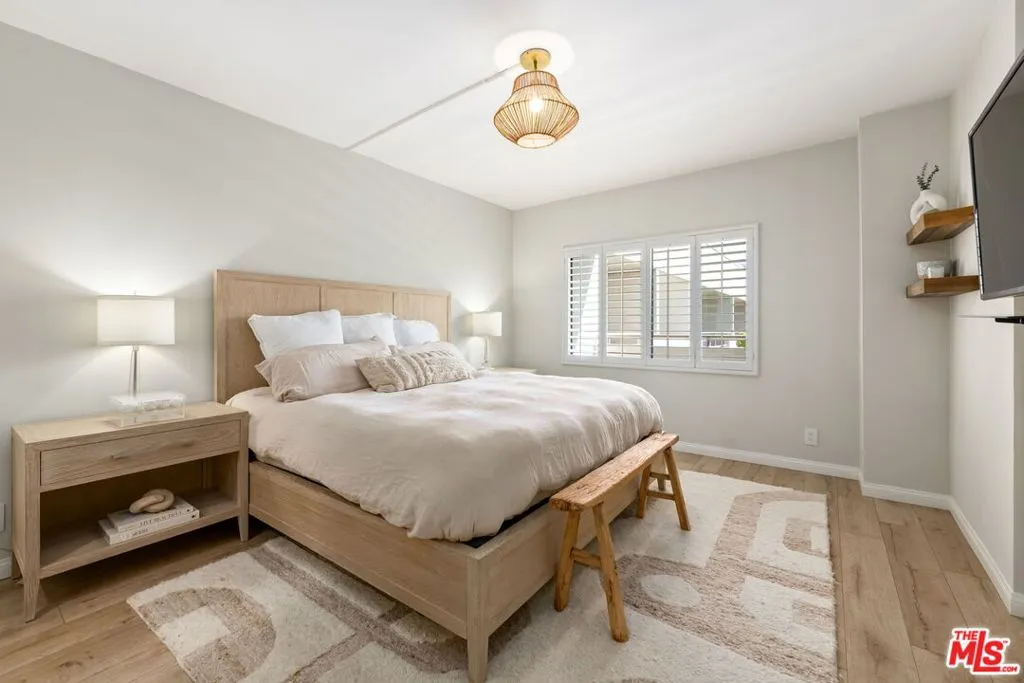 West Hollywood, California 90069, United States, 1 Bedroom Bedrooms, ,2 BathroomsBathrooms,Residential,Active,105162