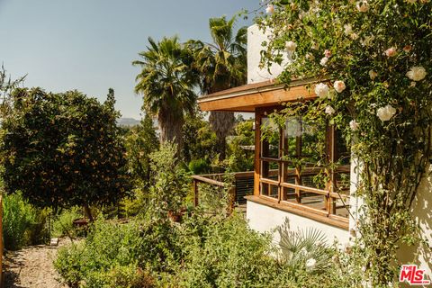 1711 Sargent Place Los Angeles CA 90026