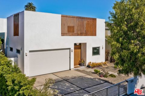 Single Family Residence in Los Angeles CA 4330 Stewart Avenue.jpg