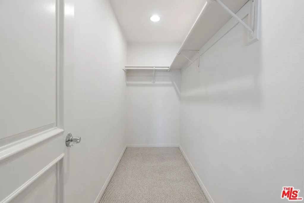 West Hollywood, California 90069, United States, 2 Bedrooms Bedrooms, ,3 BathroomsBathrooms,Residential,Pending,11960